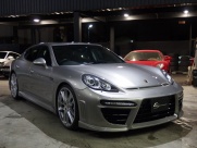 ポルシェ&nbsp;パナメーラ&nbsp;S　EUR-GTフルエアロ　ディーラー車　右ハンドル　&nbsp;中古車