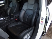 ポルシェ カイエン V6 ディーラー車 EUR-GT 右ハンドル 中古車