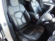 ポルシェ カイエン V6 ディーラー車 EUR-GT 右ハンドル 中古車