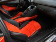 ランボルギーニ アヴェンタドール LP700-4　ディーラー車　ロエンエアロ　外マフラー 中古車