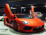 ランボルギーニ アヴェンタドール LP700-4　ディーラー車　ロエンエアロ　外マフラー 中古車