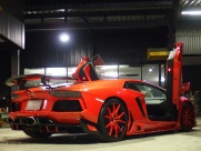 ランボルギーニ アヴェンタドール LP700-4　ディーラー車　ロエンエアロ　外マフラー 中古車