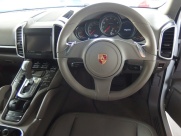 ポルシェ&nbsp;カイエン&nbsp;V6　EUR-GTフルエアロ　ディーラー車　右ハンドル　&nbsp;中古車