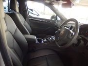 ポルシェ&nbsp;カイエン&nbsp;V6　EUR-GTフルエアロ　ディーラー車　右ハンドル　&nbsp;中古車