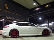 ポルシェ パナメーラ 4S ディーラー車 左ハンドル EUR-GTフルエアロ 中古車