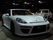 ポルシェ&nbsp;パナメーラ&nbsp;４S　正規ディーラー車　EUR-GTフルエアロ　オプション多数！&nbsp;中古車