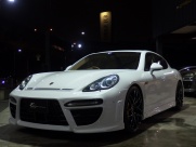 ポルシェ&nbsp;パナメーラ&nbsp;４S　正規ディーラー車　EUR-GTフルエアロ　オプション多数！&nbsp;中古車