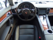 ポルシェ パナメーラ ターボ　スポーツクロノパッケージ　正規ディーラー車 中古車