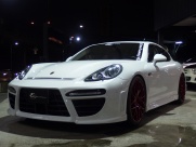 ポルシェ パナメーラ ターボ　スポーツクロノパッケージ　正規ディーラー車 中古車