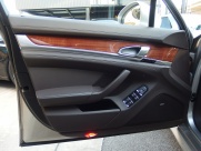 ポルシェ パナメーラ ターボ　スポーツクロノパッケージ　正規ディーラー車 中古車