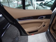 ポルシェ&nbsp;パナメーラ&nbsp;4　2011年モデル　正規ディーラー車　ワンオーナー&nbsp;中古車