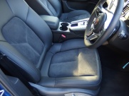 ポルシェ マカン 正規ディーラー車　新車保証対象車　ワンオーナー 中古車