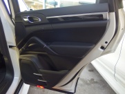 ポルシェ カイエン S 左ハンドル　EUR-GTコンプリート　2012年モデル 中古車