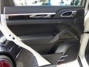 ポルシェ カイエン S 左ハンドル　EUR-GTコンプリート　2012年モデル 中古車