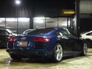 アウディ R8 4.2 FSI クアトロ　正規ディーラー車　左ハンドル 中古車