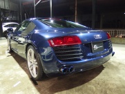 アウディ R8 4.2 FSI クアトロ　正規ディーラー車　左ハンドル 中古車