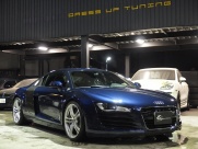 アウディ R8 4.2 FSI クアトロ　正規ディーラー車　左ハンドル 中古車
