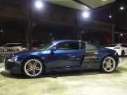 アウディ R8 4.2 FSI クアトロ　正規ディーラー車　左ハンドル 中古車