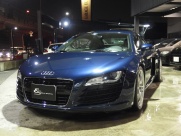 アウディ R8 4.2 FSI クアトロ　正規ディーラー車　左ハンドル 中古車