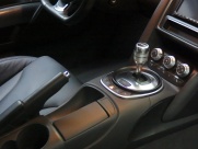 アウディ R8 4.2 FSI クアトロ　正規ディーラー車　左ハンドル 中古車