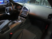 アウディ R8 4.2 FSI クアトロ　正規ディーラー車　左ハンドル 中古車