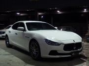 マセラティ ギブリ S　正規ディーラー車　右ハンドル　ワンオーナー 中古車