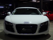 アウディ R8 4.2 FSI クアトロ　正規ディーラー車　左ハンドル 　社外可変バルブマフラー 中古車