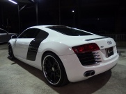 アウディ R8 4.2 FSI クアトロ　正規ディーラー車　左ハンドル 　社外可変バルブマフラー 中古車