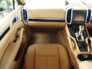 ポルシェ カイエン 正規ディーラー車 EUR-GT 右ハンドル 中古車