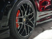 ポルシェ カイエン 正規ディーラー車 EUR-GT 右ハンドル 中古車