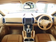 ポルシェ カイエン 正規ディーラー車 EUR-GT 右ハンドル 中古車