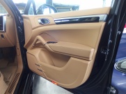 ポルシェ カイエン 正規ディーラー車 EUR-GT 右ハンドル 中古車