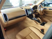 ポルシェ カイエン 正規ディーラー車 EUR-GT 右ハンドル 中古車