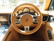 ポルシェ パナメーラ 正規ディーラー車　EUR-GT　右ハンドル　ワンオーナー 中古車