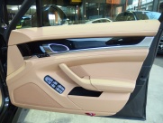 ポルシェ パナメーラ 正規ディーラー車　EUR-GT　右ハンドル　ワンオーナー 中古車