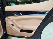 ポルシェ パナメーラ 正規ディーラー車　EUR-GT　右ハンドル　ワンオーナー 中古車