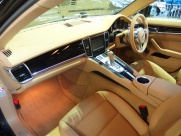 ポルシェ パナメーラ 正規ディーラー車　EUR-GT　右ハンドル　ワンオーナー 中古車