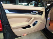 ポルシェ パナメーラ 正規ディーラー車　EUR-GT　右ハンドル　ワンオーナー 中古車