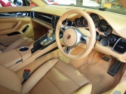 ポルシェ パナメーラ 正規ディーラー車　EUR-GT　右ハンドル　ワンオーナー 中古車