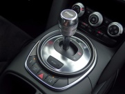 アウディ R8 マグネティックライド　正規ディーラー車　パワクラマフラー 中古車