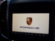 ポルシェ カイエン V6　正規ディーラー車　右ハンドル　サンルーフ　ローダウン 中古車