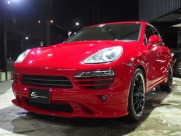 ポルシェ カイエン V6　正規ディーラー車　右ハンドル　サンルーフ　ローダウン 中古車