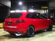 ポルシェ カイエン V6　正規ディーラー車　右ハンドル　サンルーフ　ローダウン 中古車