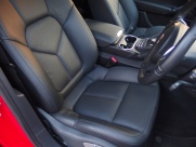 ポルシェ カイエン V6　正規ディーラー車　右ハンドル　サンルーフ　ローダウン 中古車