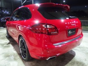 ポルシェ カイエン V6　正規ディーラー車　右ハンドル　サンルーフ　ローダウン 中古車