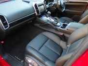 ポルシェ カイエン V6　正規ディーラー車　右ハンドル　サンルーフ　ローダウン 中古車