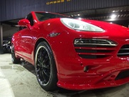 ポルシェ カイエン V6　正規ディーラー車　右ハンドル　サンルーフ　ローダウン 中古車