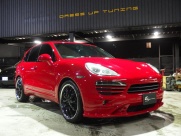 ポルシェ カイエン V6　正規ディーラー車　右ハンドル　サンルーフ　ローダウン 中古車