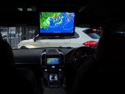 ポルシェ カイエン V6　正規ディーラー車　右ハンドル　サンルーフ　ローダウン 中古車