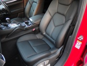 ポルシェ カイエン V6　正規ディーラー車　右ハンドル　サンルーフ　ローダウン 中古車